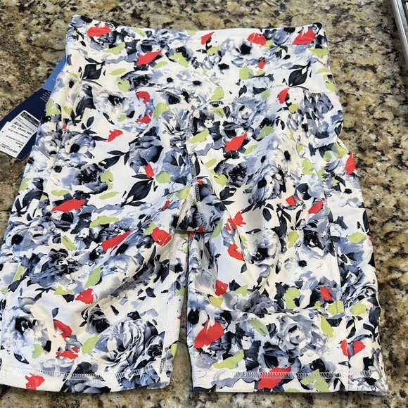 Marika Floral Leggings - Black, Red, Lime - Picture 6 of 6